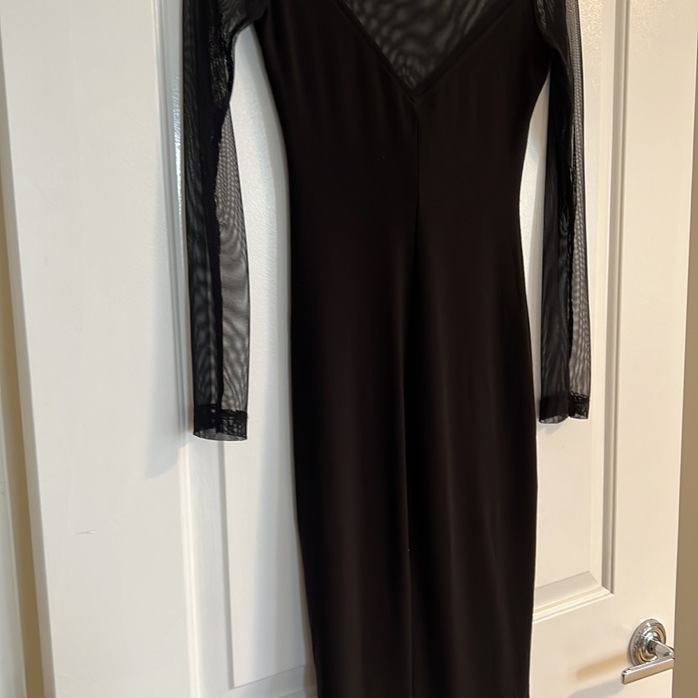 Stunning cocktail dress with sheer sleeves - Picture 3 of 3
